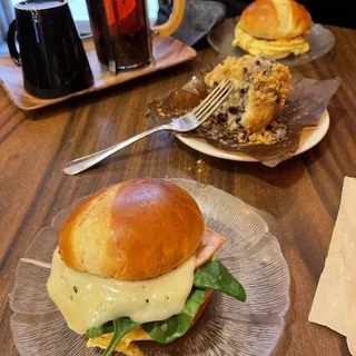 Garlic Turkey Egg Sandwich