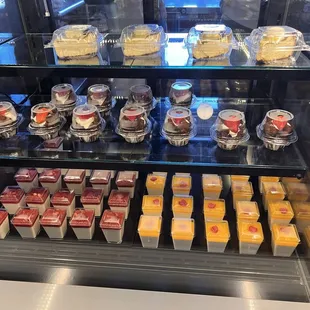 Cooler case of desserts