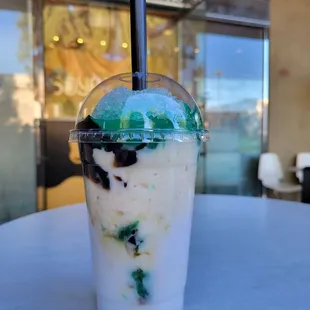 Tofu w/ Pandan Jelly and Grass Jelly - 3 stars