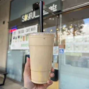 Creamy milk tea with double Japanese pudding