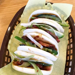 B4. Steam Bun BBQ Pork Breakfast