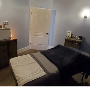 Massage/Facial suite
