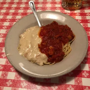 White clam and red clam pasta combo. Small portions but, hay, this spaghetti is endless.