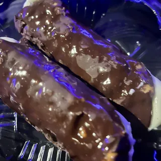 Chocolate cannoli