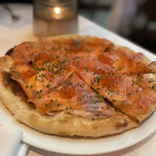 Salmon pizza