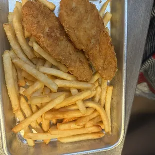 Kids chicken strips and fries