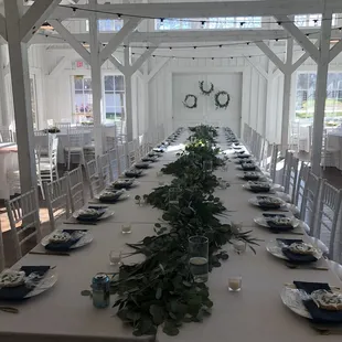 Architectural details are so pretty, decorations can be simple