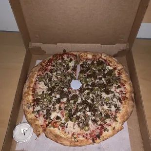 The best vegan pizza I've ever had in my entire life, hands down!