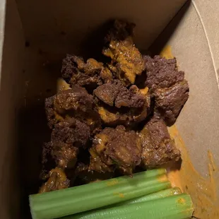 Seitan buffalo wings with celery