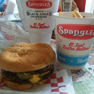 Delicious jalapeno burger and FRIES. Pricey but worth IT.