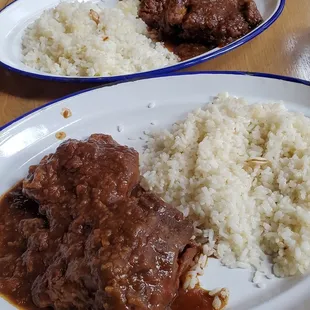 Pollo Guisado Con Arroz
