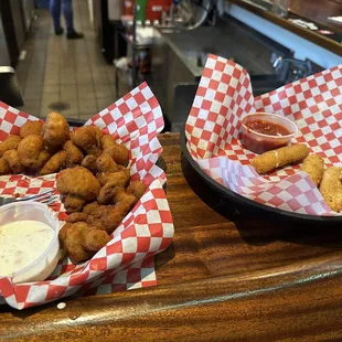 Fried Mushrooms. Mozzarella sticks.