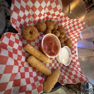 Fried mushies &amp; mozzarella sticks a pp