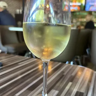 Bottomless mimosa pour