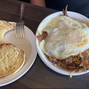 Breakfast skillet, English muffin