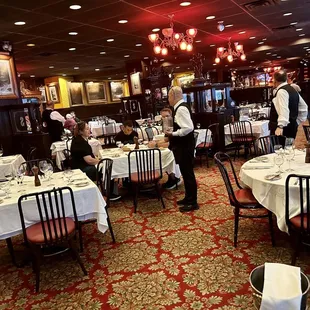 Excellent dining room and amazing ambiance