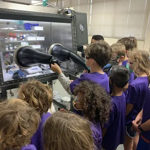 UH Manoa chemistry lab trip.