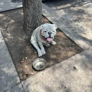 Statue of the eponymous pup!