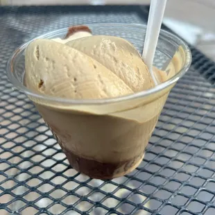 regular size coffee and chocolate ice cream