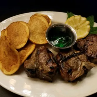 steak and potato chips