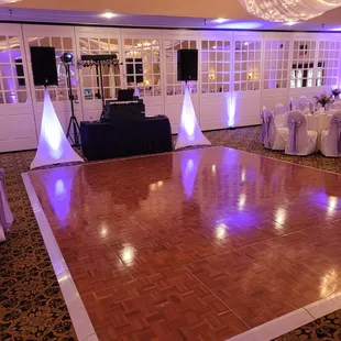Dance floor &amp; DJ