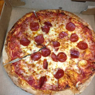 Ugly pizza, cheese not to the edge of the sauce, far too little toppings.. Blah..!