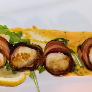 Bacon wrapped scallops