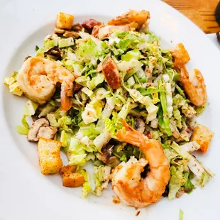 Warm cabbage salad with prawns