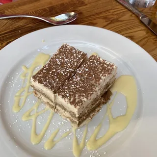 Classic Italian Tiramisu