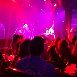 Good sized crowd on the dance floor