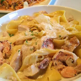 Pappardelle Alfredo