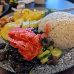 Hainan chicken rice plate