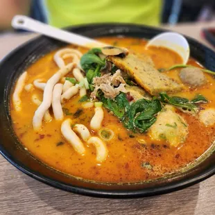 B05 - Mixed House made Meatballs Combo, with Laksa Broth and Fish Noodle