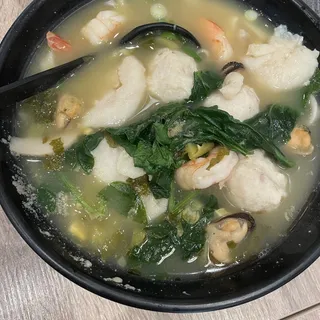 B06. Seafood Combo /