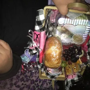 Fanciest picnic basket ever!!!!