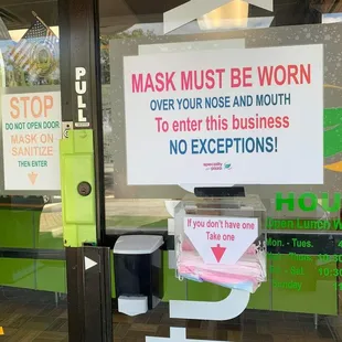 a sign on the door of a restaurant