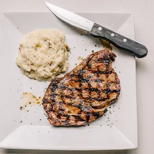 Grilled chicken and mased potatoes