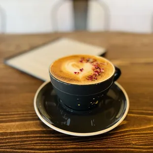 Rose Latte. The most romantic dream you can dreamed of for a happy Friday!