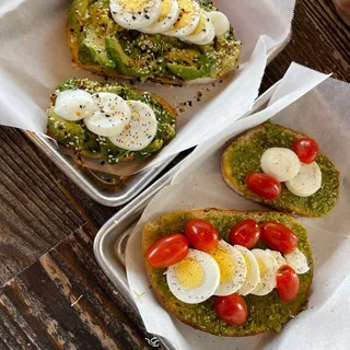 Pesto Toast