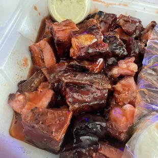 Rib tips with sauce , but ordered Rib tips with Sos