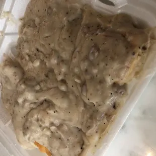 You can't say that gravy looks good. And you'd be right. The gravy sort of looks like the face of a Shar-Pei.