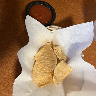 a basket of tortilla chips
