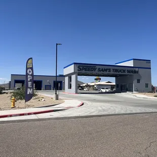 the entrance to a fast food restaurant