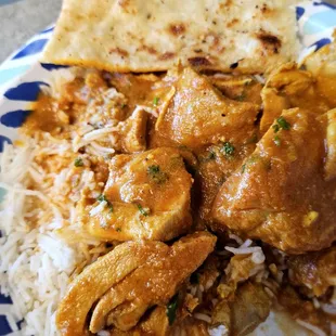 16 oz. Chicken Curry  Garlic Naan