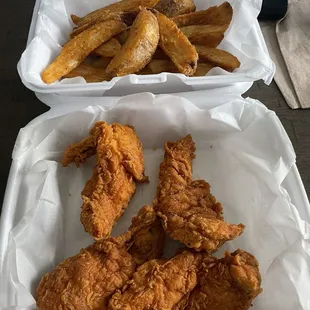 Chicken Tenders &amp; Jojo&apos;s