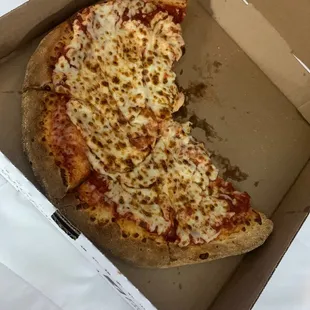 Ordered pizza and spicy bbq wings from here got it delivered with the cheese sliding off of the pizza as well as Raw dough