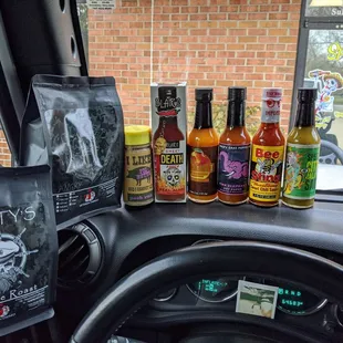 Uh-drippin' that sawwwwwce! Mega score at Speedy's! Rub, coffee, and some of the best sauces!