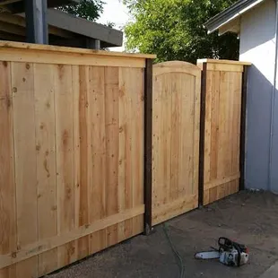 Residential Cap &amp; Trim W/Pressure Treated Posts