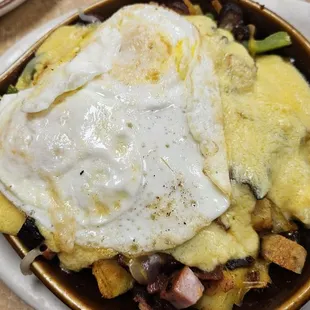 Combo skillet with added hollandaise sauce