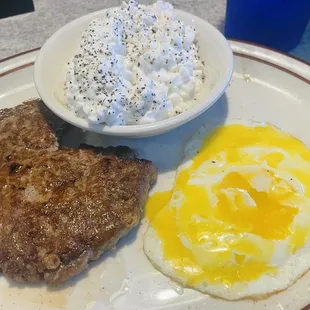 Breakfast at Spencer&apos;s
